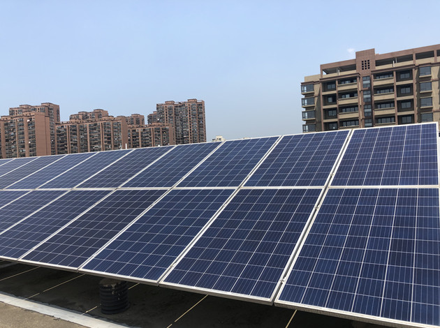Układ słoneczny o mocy 150 kW dla budynków mieszkalnych